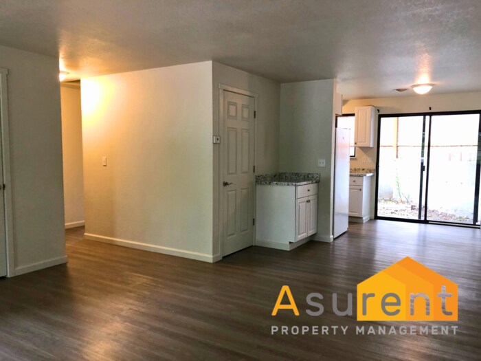 Foto principal - $200 off first months rent. Fully Remodele...