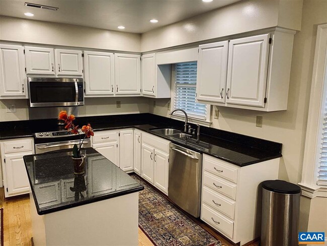 Building Photo - 2084 Linlier Ct