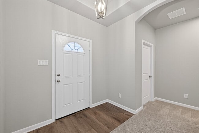 Building Photo - 2320 Cedar Pl Dr