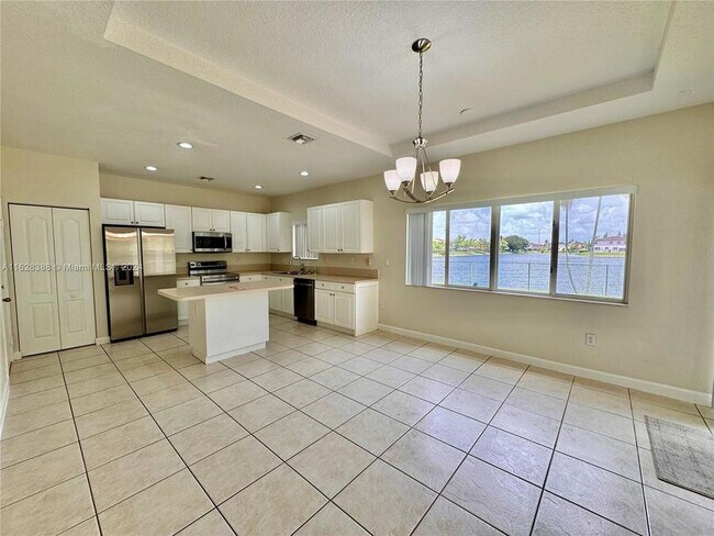 Building Photo - 5145 SW 165th Ave