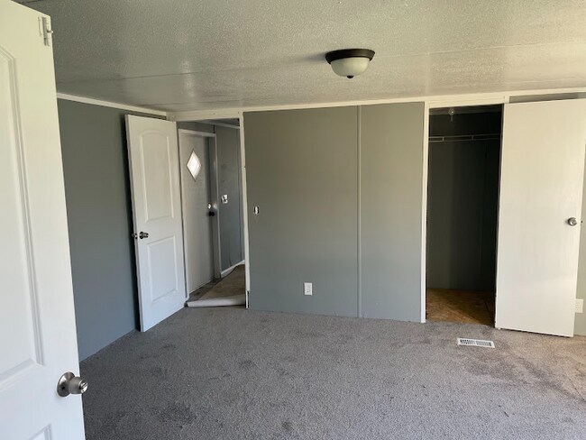 Building Photo - 7601 N Hwy Vv