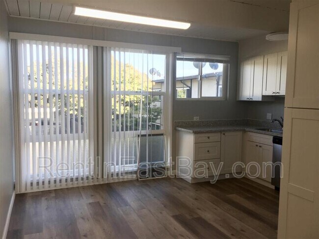 Foto del edificio - 27500 Tampa Ave