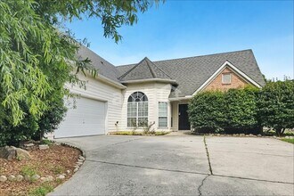 Building Photo - 1552 Armende Cir