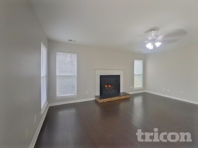 Foto del edificio - 7804 Royce Hall Ln