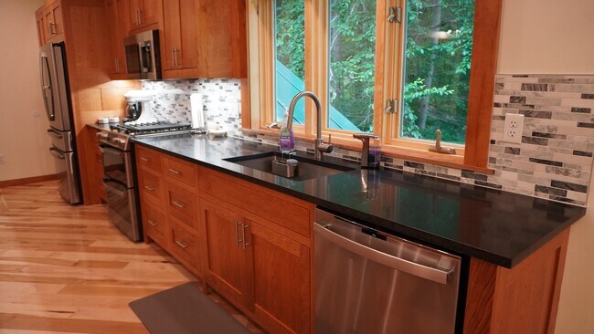 Building Photo - 6316 Vt 14