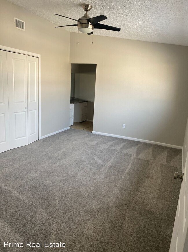Building Photo - 3 br, 2.5 bath House - 59 S. Commons Way