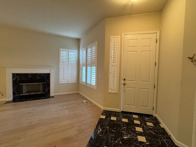 Foto del edificio - Skyhawk Single Level Beauty