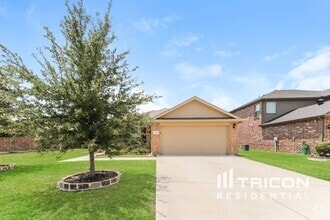 Building Photo - 413 Azalea Dr