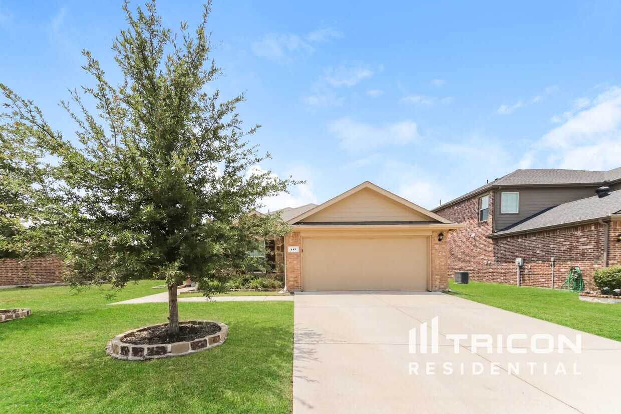 Foto principal - 413 Azalea Dr