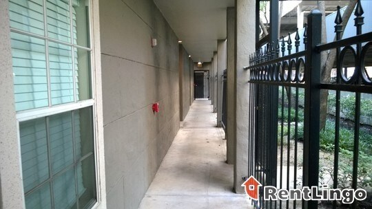 Foto del edificio - 2250 Holly Hall St