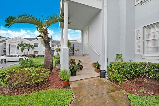 Foto del edificio - 2622 SE 19th Ct