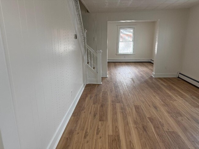 Building Photo - 924 N 5th St