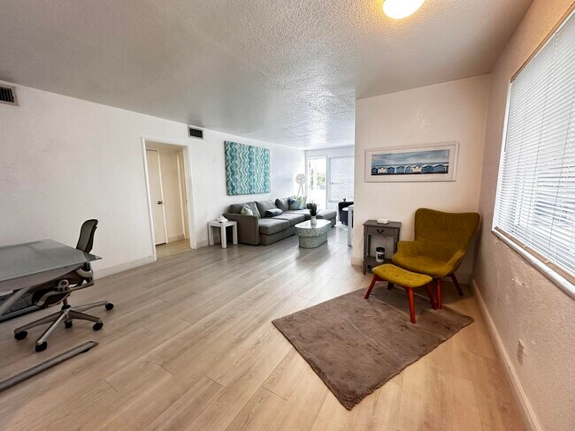 Foto del edificio - 4209 S Dixie Hwy