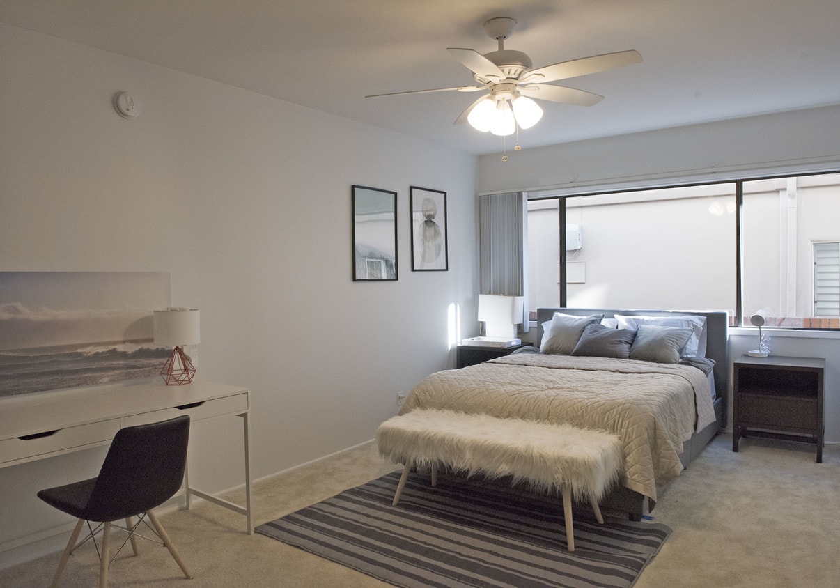 Bedroom - 3004 Alma Ave
