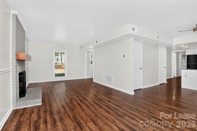 Building Photo - 4307 Saxonbury Way