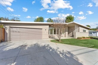 Building Photo - 608 E 17th Ave