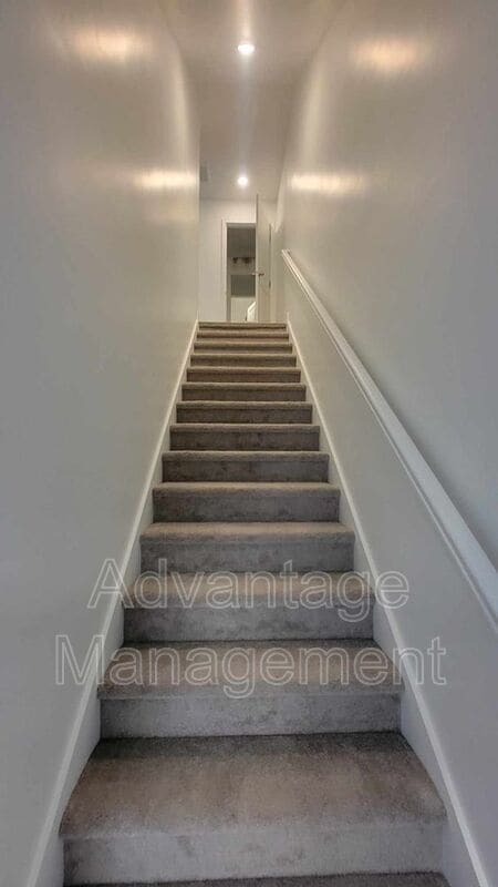 Building Photo - 1590 S 900 W