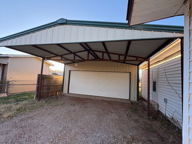 Building Photo - 401 Becker- NOW AVAILABLE!