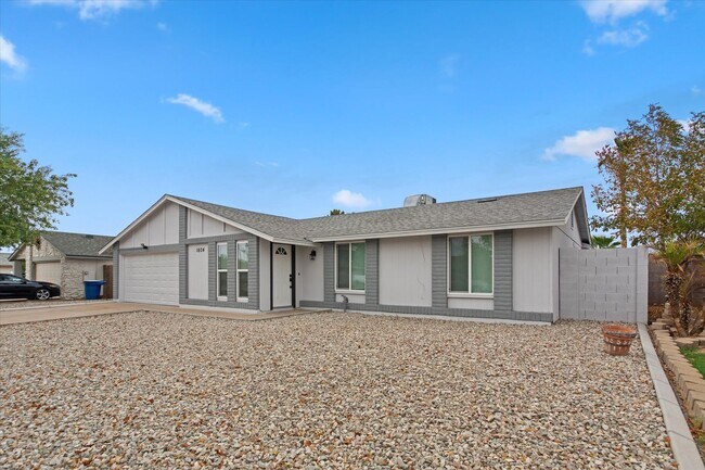 Foto del edificio - 1604 W Colt Rd
