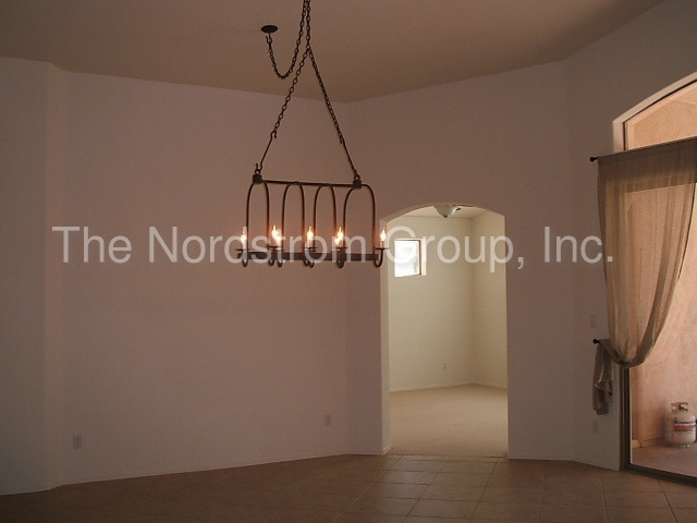 Building Photo - 5315 N Fairway Heights Dr