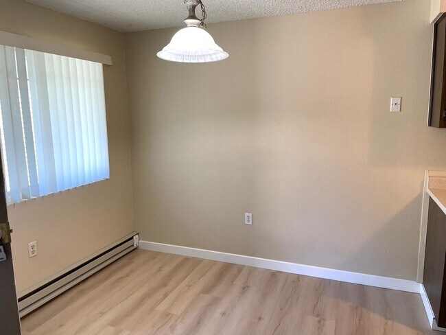 Foto del edificio - 711 E 19th St