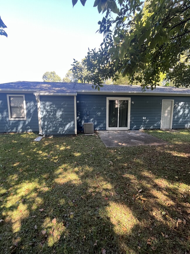 Building Photo - 4849 Plymouth Trace