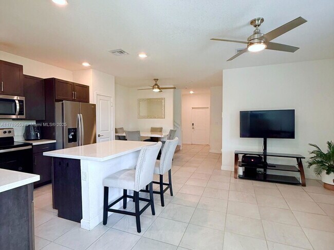 Foto del edificio - 2478 SE 10th St