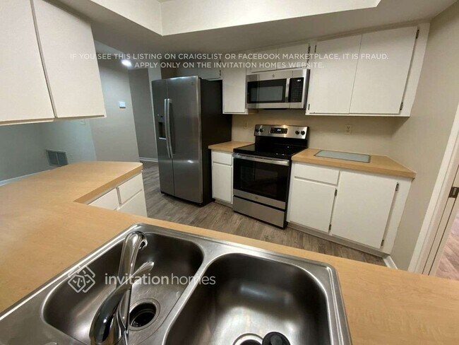 Foto del edificio - 1153 Lancer Ln