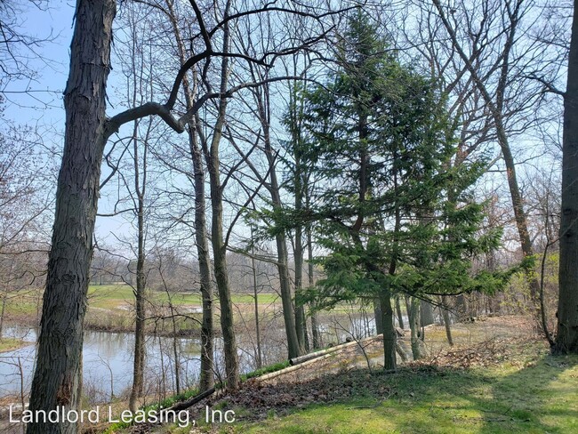 Building Photo - 3 br, 1.5 bath House - 3961 Oak Point Road