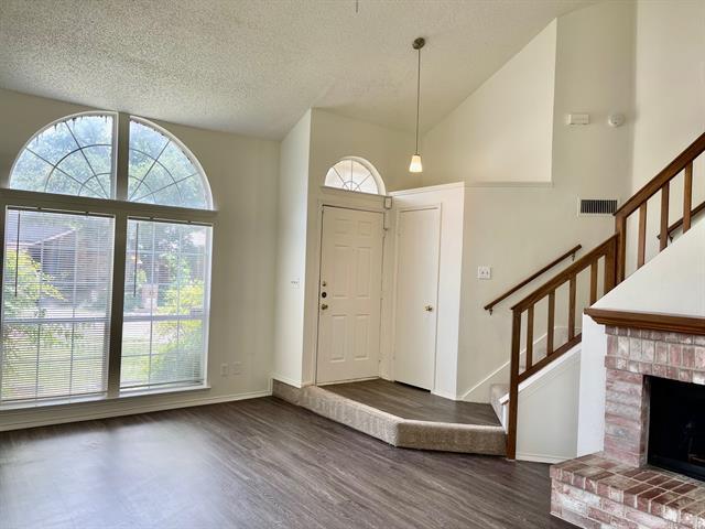 Building Photo - 5202 Sherburne Dr