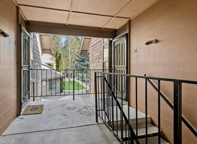 Building Photo - 1200 S Riordan Ranch St