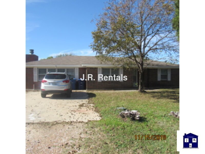 The Right Starter Home House Rental in Copperas Cove, TX