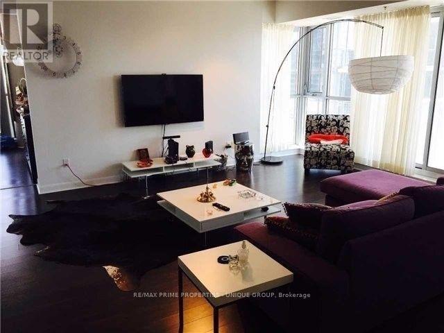 Photo du bâtiment - 375 King St W