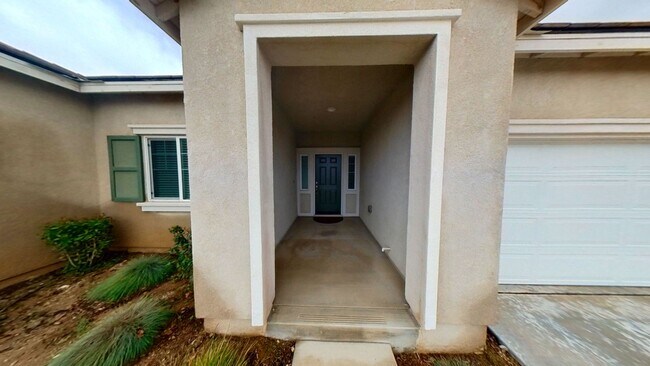 Foto del edificio - Beautiful 4 Bedroom 2 Bathroom Single Stor...