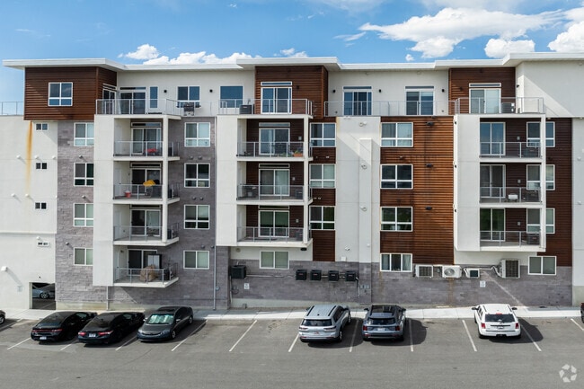 Building - 2101 N Main St