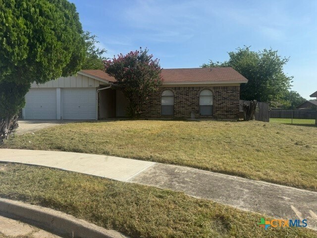 Foto del edificio - 2403 Hunt Dr