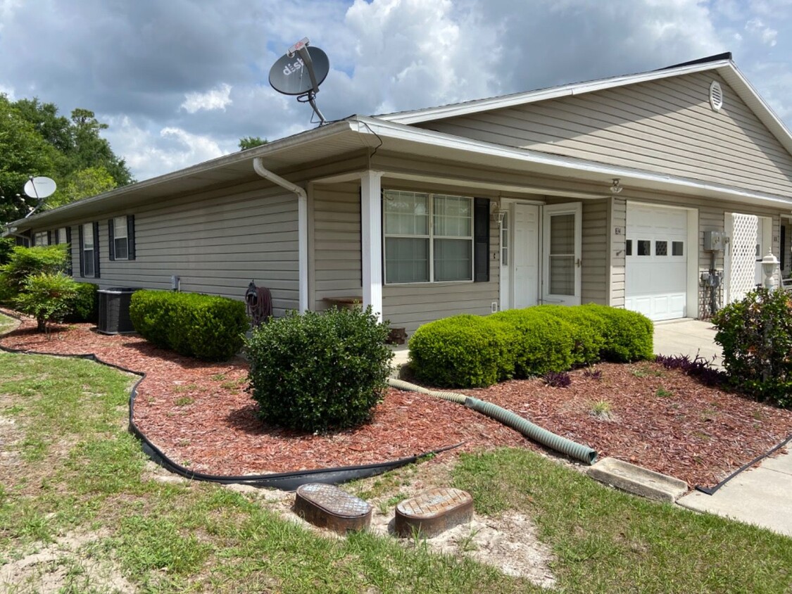 Primary Photo - Bright and airy 2 Bedroom, 2 Bath home wit...