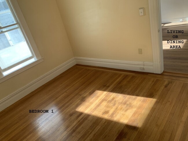 Building Photo - 168 Lexington St