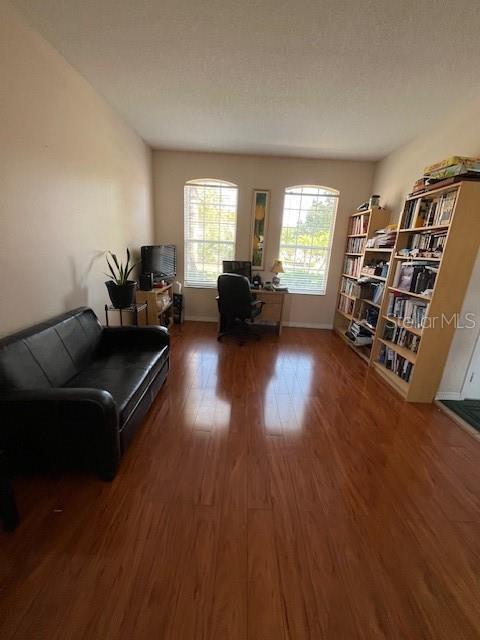 Foto del edificio - 806 Lost Grove Cir