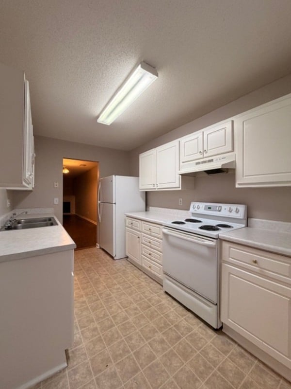 Foto del edificio - 409 Twin Eagles Dr