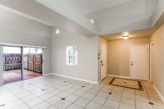 Foto del edificio - 19408 NW 83rd Ave