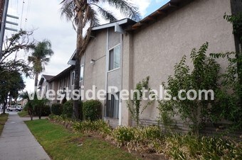 Primary Photo - 15125 Saticoy St