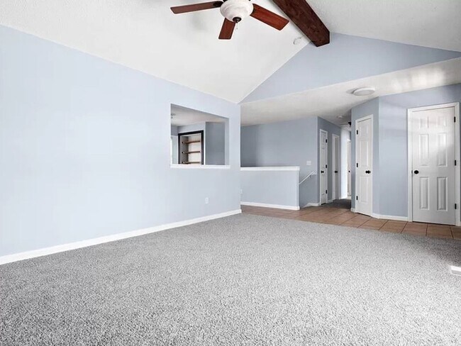 Building Photo - 3 Bedroom Single Family Home in Blue Springs