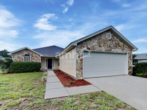 Building Photo - 1852 Willesdon Dr E