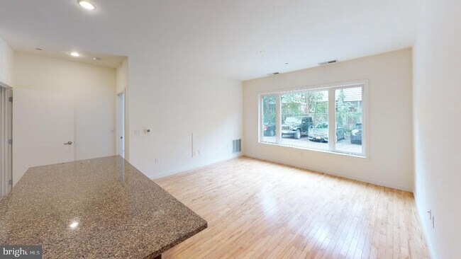 Foto del edificio - 1238 N 28th St