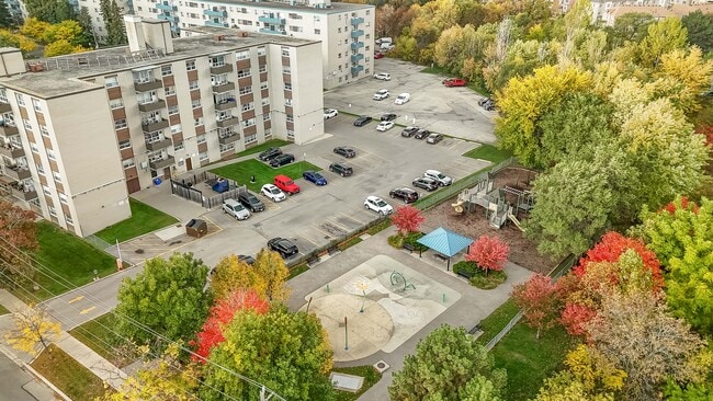 Building Photo - Trudelle Court Apartments