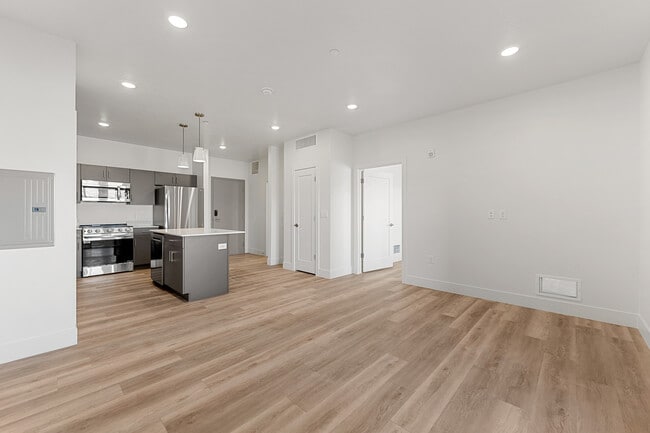 1 Bed 1 Bath - Ascesa (Past)