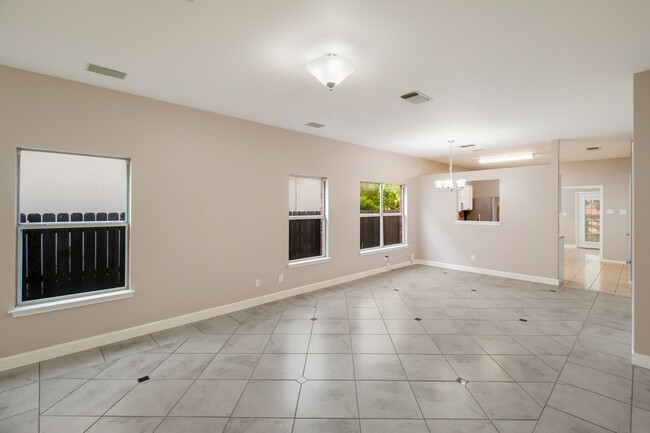 Foto del edificio - 12222 Netherwood Ln