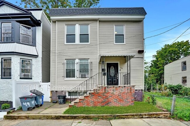 Building Photo - 49 Tichenor Terrace
