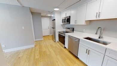 Building Photo - 89 Woodrow Ave